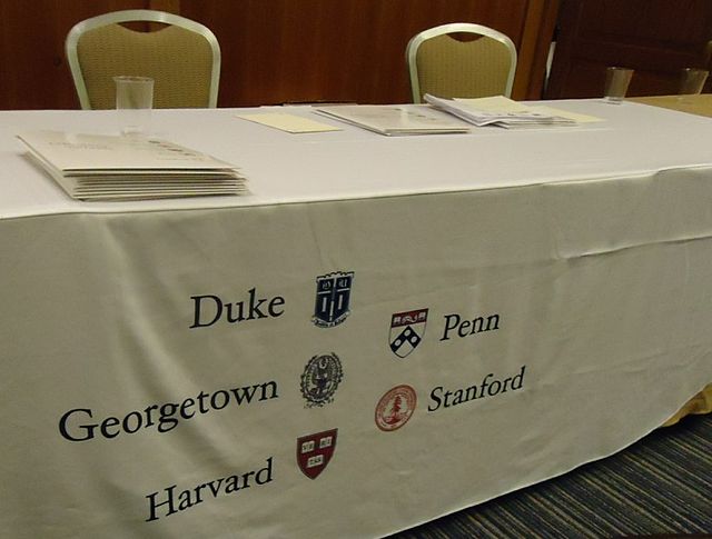 Table_and_banner_at_college_admissions_presentation