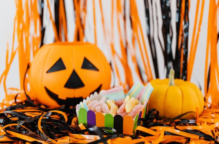  Many people question if there should or should not be an age limit to go trick or treating.