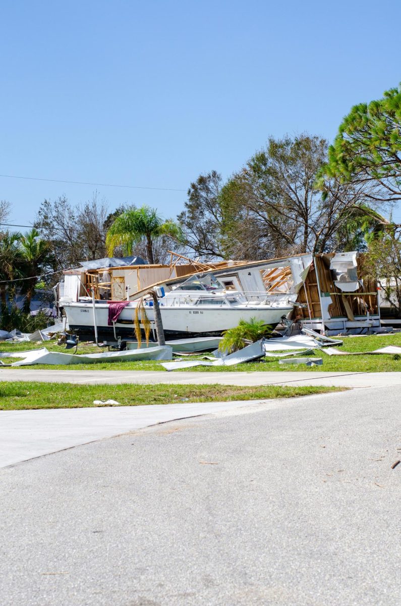 Many people’s homes and boats have been destroyed by the hurricane's wind and rain. 