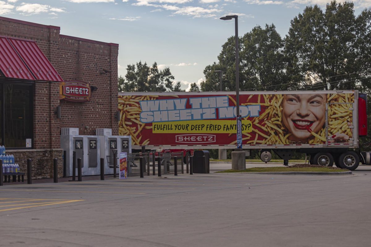 As the school year starts, students have begun migrating away from fast food for off-campus lunches.