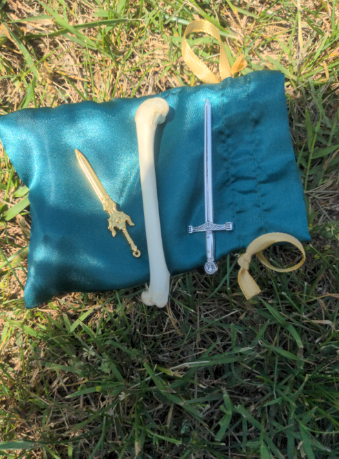 Items like mini swords may be bought while a chicken bone may be given as a trinket. 